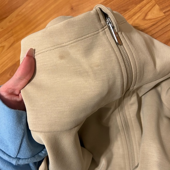 Lululemon Softstreme Cinch-Waist Jacket - Picture 4 of 5